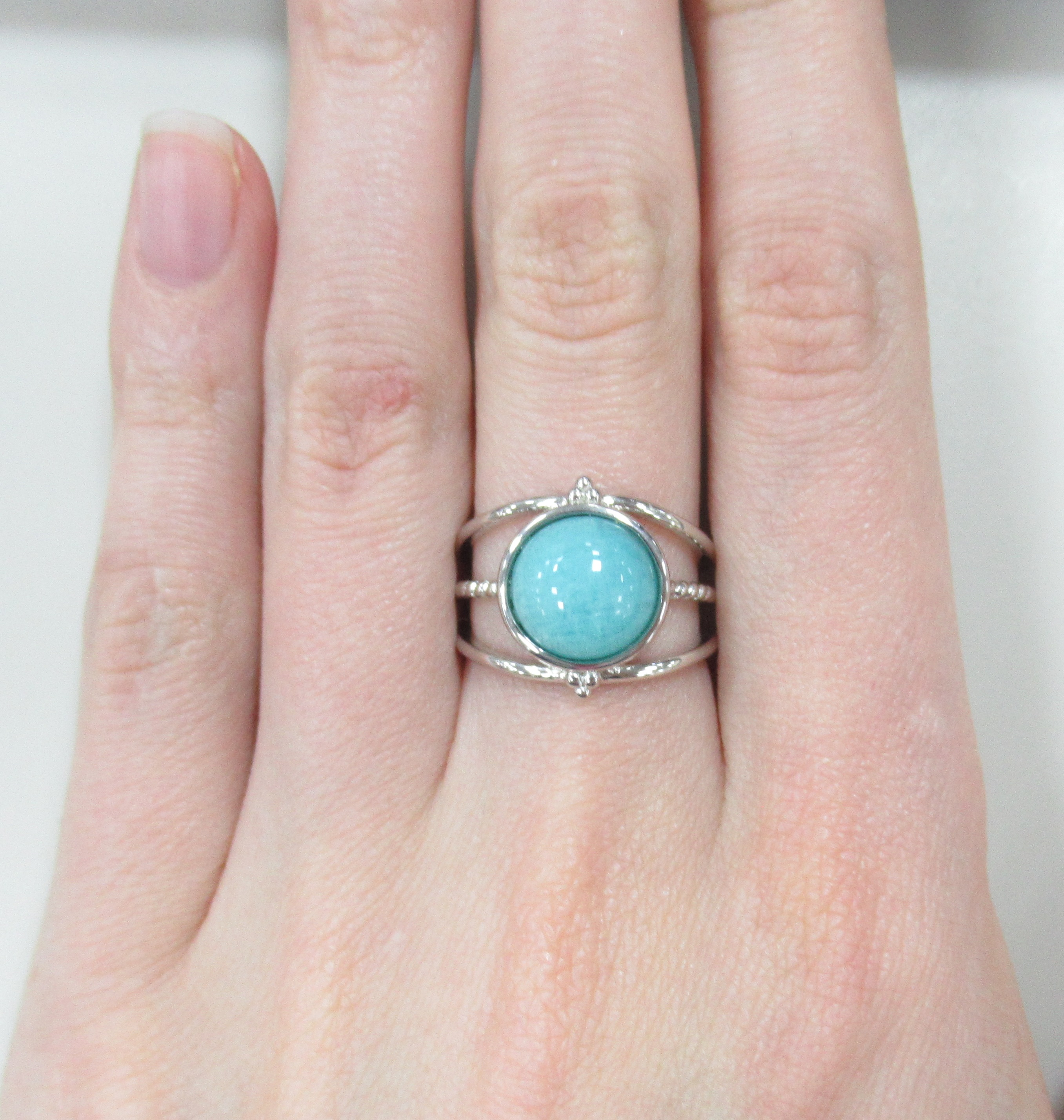 Серебряное кольцо с амазонитом